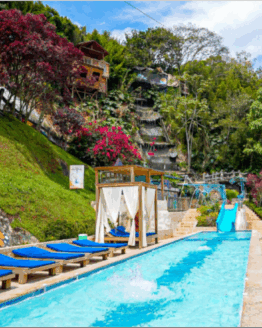 Día de Sol en Girardota + Almuerzo + Refrigerio + Uso las Instalaciones: 2 Piscinas: 1 de niños y 1 de adultos + 2 Toboganes + Jacuzzi + Turco + Granja